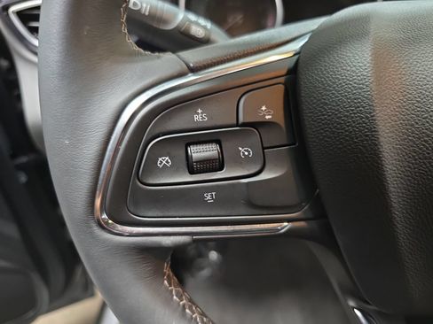 Used 2023 Buick Encore GX Select w/ Sport Touring Package FWD image 17