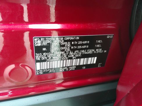 Used 2023 Toyota Venza LE image 36