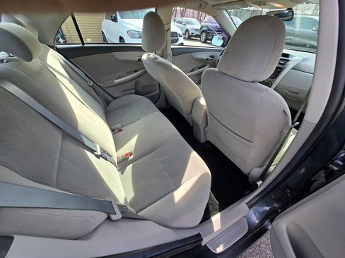 Used 2013 Toyota Corolla LE Special Edition image 24