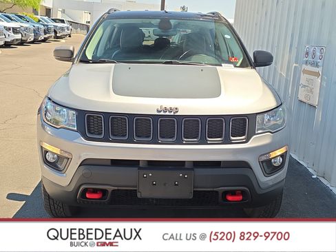 Used 2019 Jeep Compass Trailhawk AWD/4WD image 2