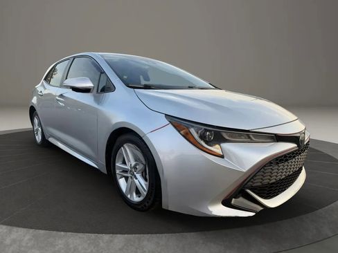 Used 2019 Toyota Corolla SE image 2