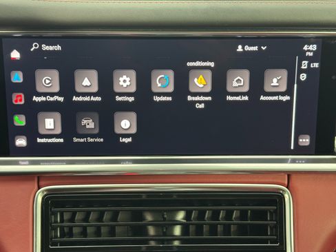 Used 2022 Porsche Panamera 4S w/ Premium Package image 28