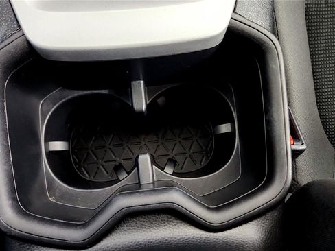 Used 2023 Toyota RAV4 LE image 34