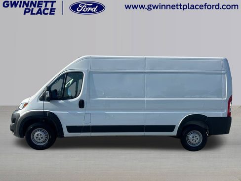 Used 2025 RAM ProMaster 2500 w/ Convenience Group FWD image 8