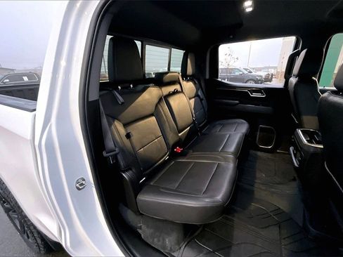 Used 2024 Chevrolet Silverado 1500 RST w/ Convenience Package II image 28