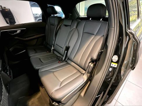 Certified 2025 Audi Q7 3.0T Premium Plus w/ Premium Plus Package image 19