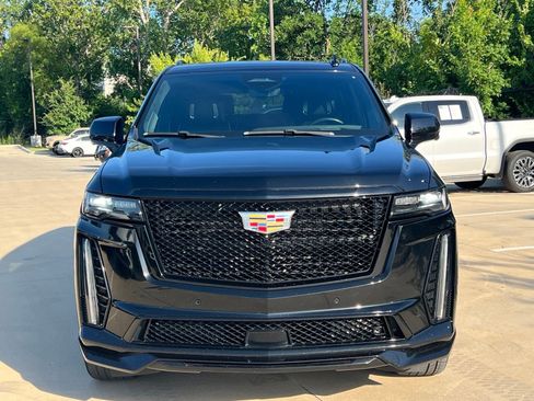 Used 2023 Cadillac Escalade V AWD/4WD image 2