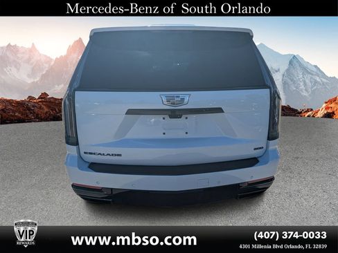 Used 2026 Cadillac Escalade Platinum Sport w/ LPO, ONYX Package AWD/4WD image 3