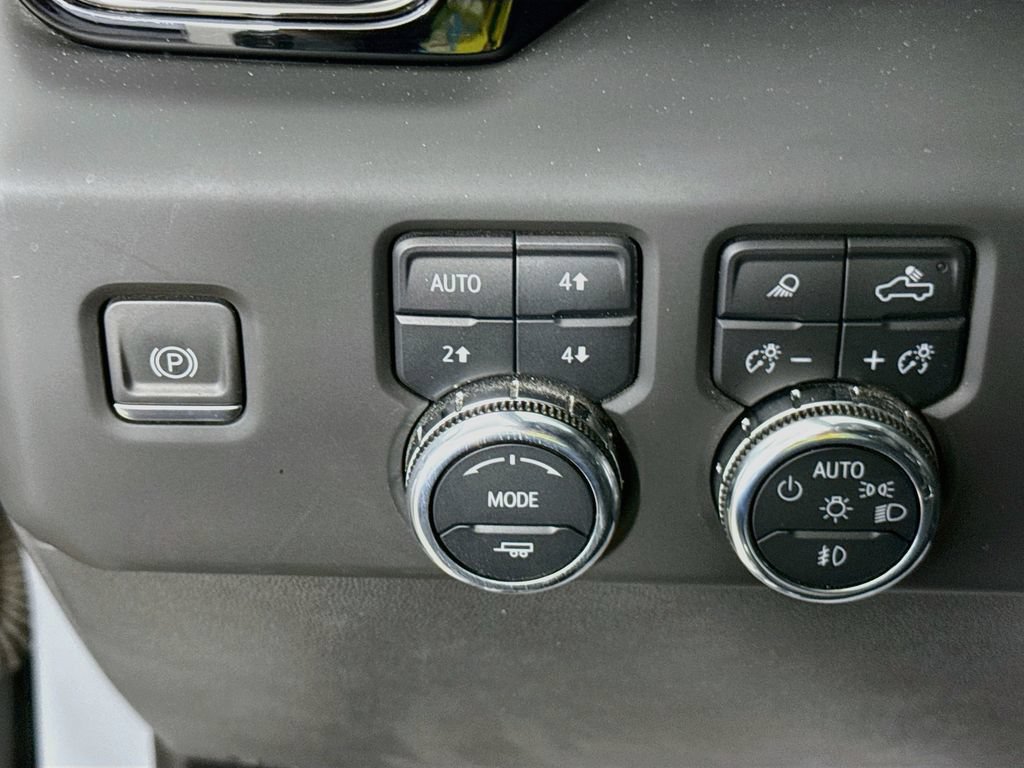 Used 2024 GMC Sierra 1500 AT4X AWD/4WD image 10