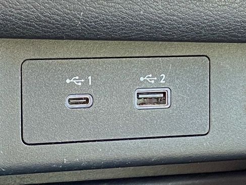 Used 2023 Nissan Rogue SV image 17