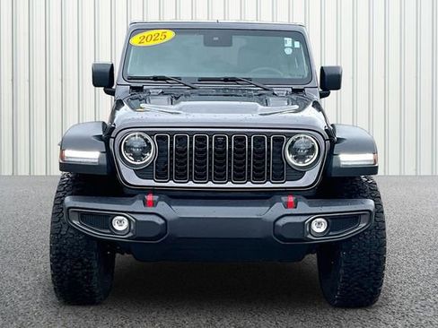 Used 2025 Jeep Wrangler Unlimited Rubicon w/ XTREMEE 35" Tire Package image 3