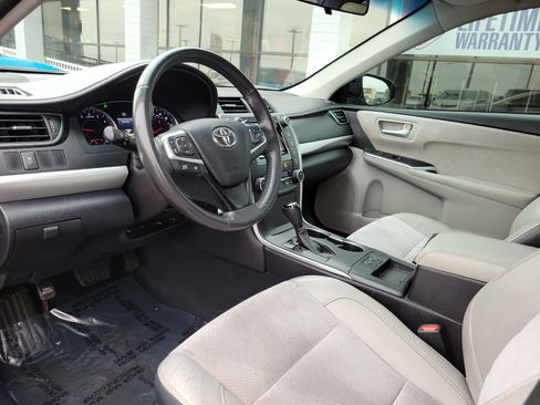 Used 2015 Toyota Camry XSE w/ Moonroof Package image 19