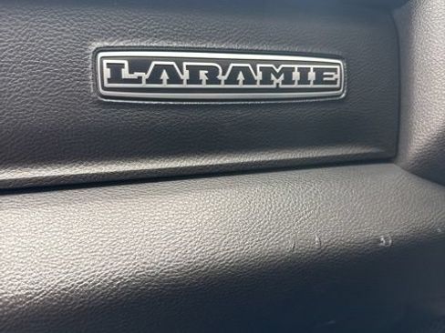 Used 2019 RAM 1500 Laramie AWD/4WD image 34