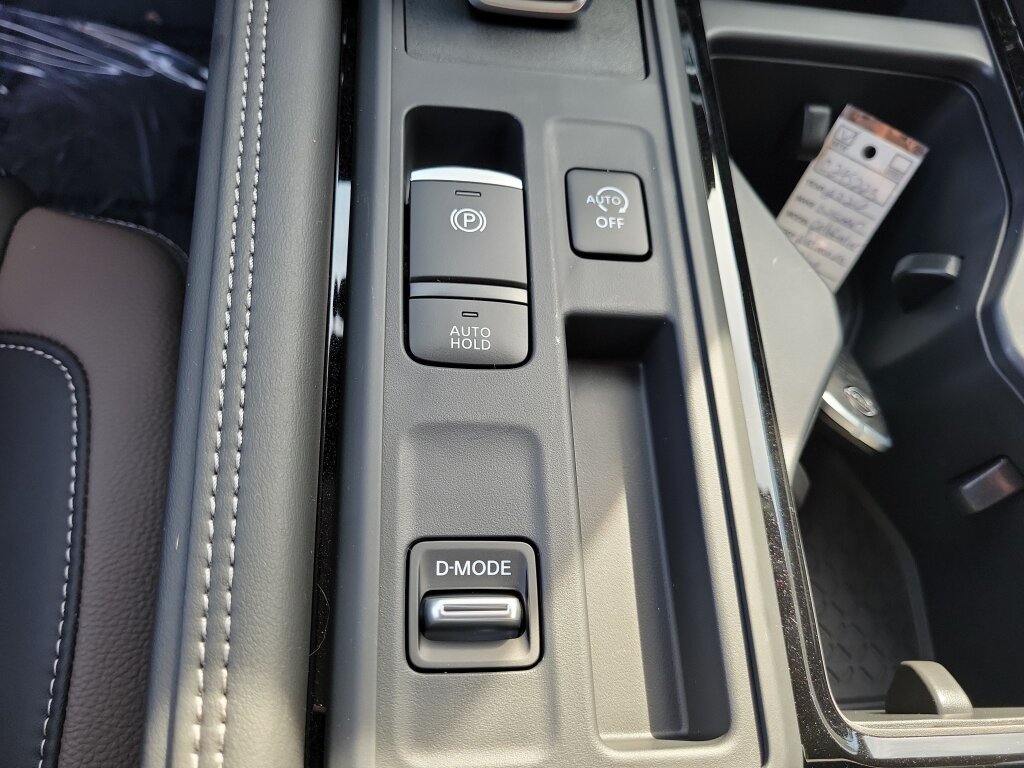 New 2026 Nissan Pathfinder Platinum FWD image 34