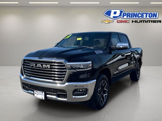Used 2025 RAM 1500 Laramie AWD/4WD image 3