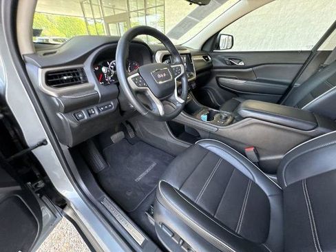 Certified 2023 GMC Acadia Denali w/ Denali Ultimate Package FWD image 10