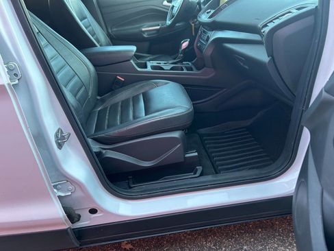 Used 2018 Ford Escape SEL image 24