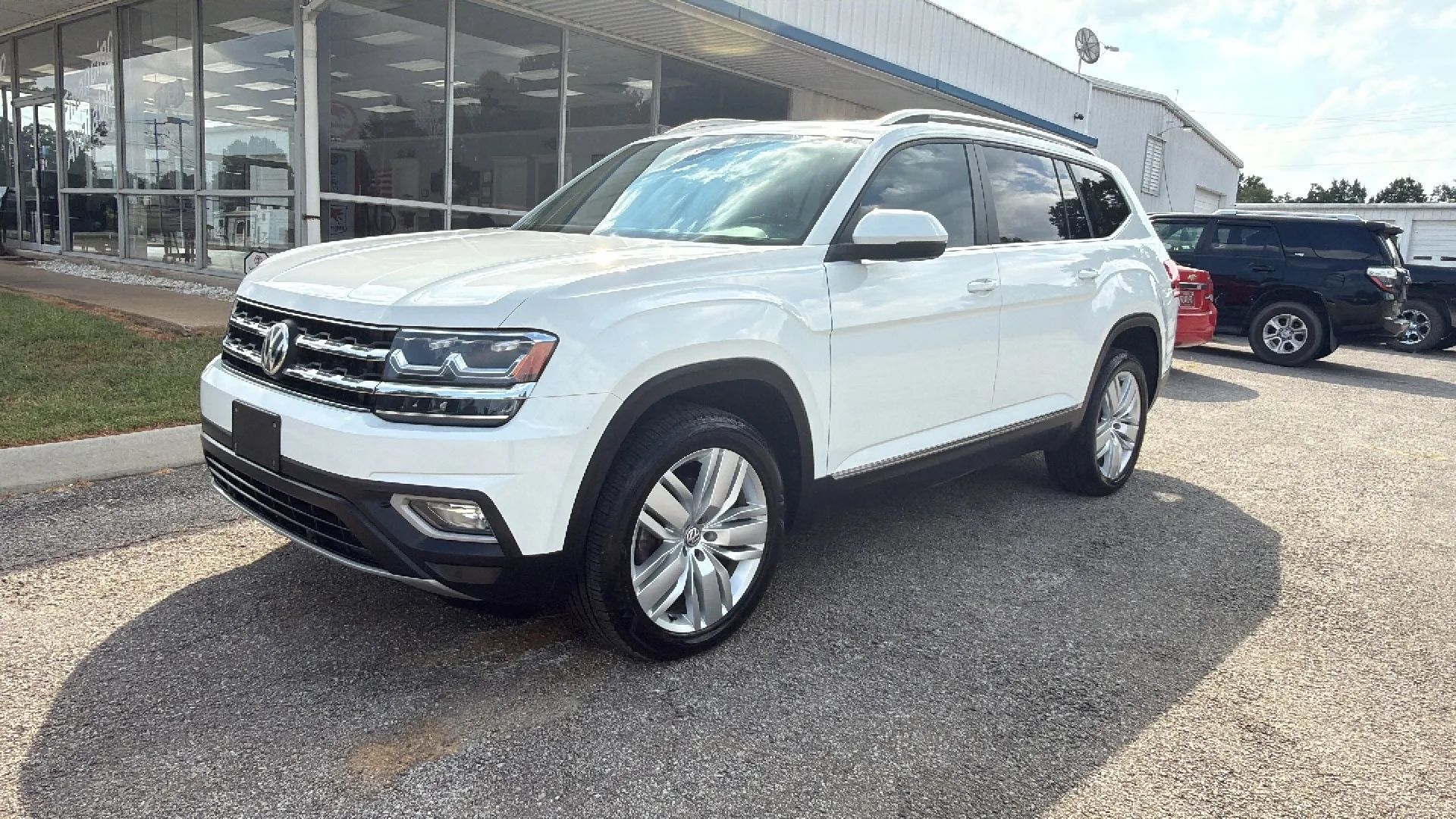 Used 2019 Volkswagen Atlas SEL FWD image 1