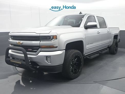Used 2017 Chevrolet Silverado 1500 LT w/ All Star Edition AWD/4WD image 3