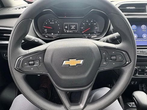 Used 2023 Chevrolet TrailBlazer LT w/ Convenience Package image 11