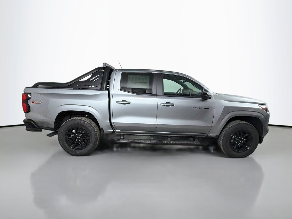 New 2026 Chevrolet Colorado Z71 w/ Midnight Edition AWD/4WD image 5
