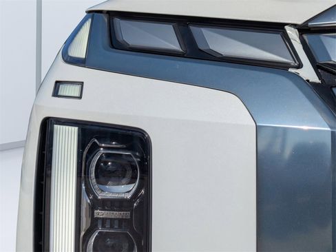 Used 2024 Hyundai Palisade Calligraphy image 9