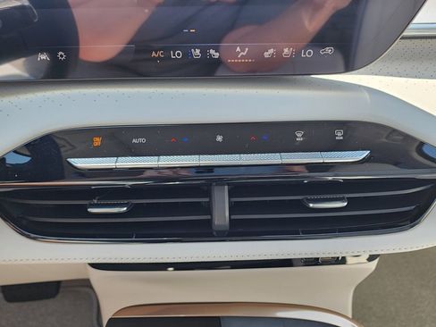 New 2026 Buick Enclave Avenir w/ Super Cruise Package image 31