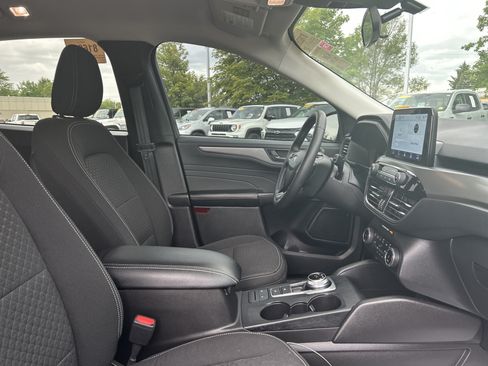 Used 2023 Ford Escape Active AWD/4WD image 10
