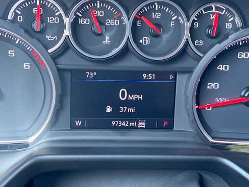 Used 2021 Chevrolet Tahoe Z71 w/ Z71 Signature Package image 30