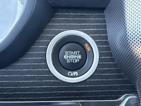 Used 2024 RAM 1500 Limited image 32