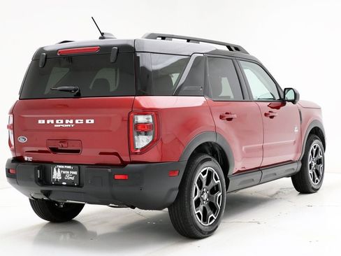 Used 2025 Ford Bronco Sport Outer Banks w/ Outer Banks Tech Package+ image 8