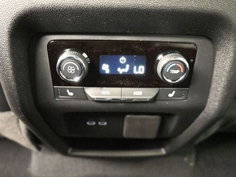 New 2026 Chevrolet Traverse High Country w/ LPO, Floor Liner Package FWD image 21