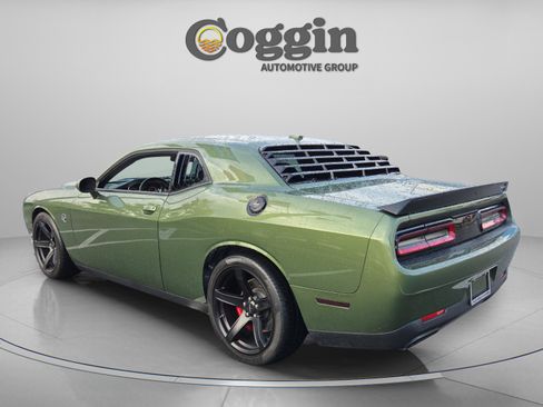 Used 2020 Dodge Challenger SRT Hellcat RWD image 3