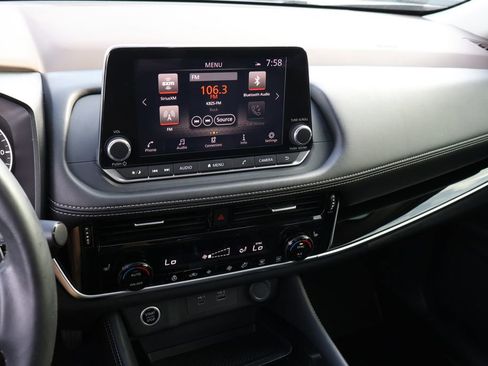 Used 2023 Nissan Rogue SL FWD image 21