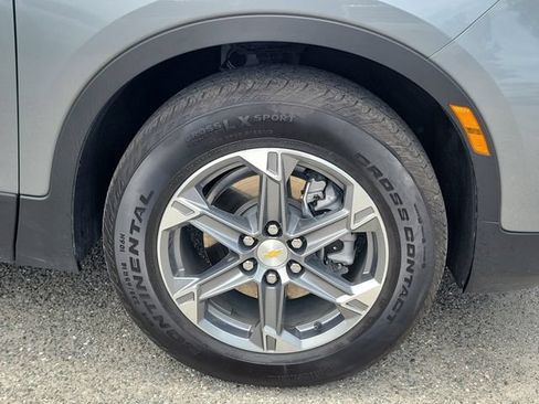 Certified 2025 Chevrolet Blazer LT FWD image 6
