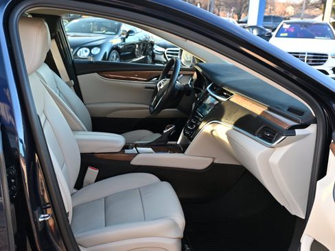 Used 2019 Cadillac XTS Luxury w/ Driver Awareness Package image 37