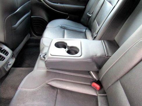 Used 2017 Ford Taurus SEL w/ Equipment Group 201A image 14