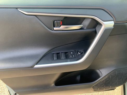 Used 2019 Toyota RAV4 Adventure image 13