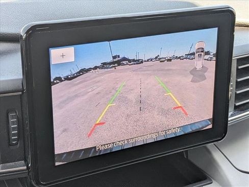 Used 2023 Ford Explorer XLT w/ Equipment Group 202A RWD image 13