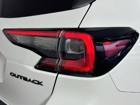 Used 2024 Subaru Outback Onyx Edition AWD/4WD image 34
