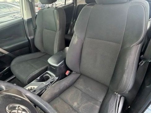 Used 2015 Toyota RAV4 XLE AWD/4WD image 5