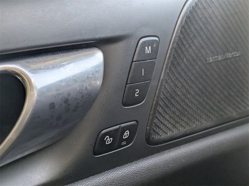 Used 2024 Volvo S60 B5 Plus image 28