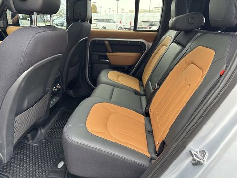 Used 2023 Land Rover Defender 110 X image 13