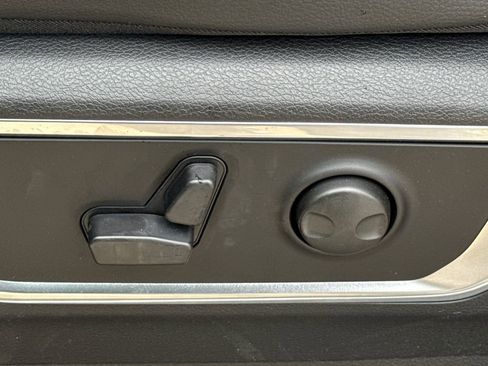 New 2026 RAM 1500 Laramie AWD/4WD image 22