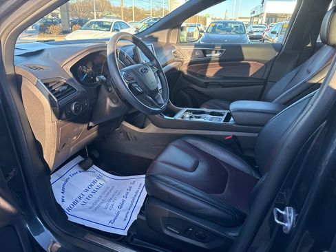 Used 2022 Ford Edge Titanium w/ Equipment Group 301A image 11