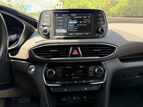 Used 2020 Hyundai Santa Fe SEL w/ Convenience Package image 18