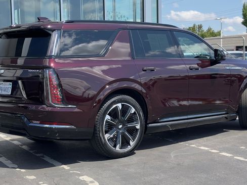 Used 2026 Cadillac Escalade IQL Sport 2 AWD/4WD image 4