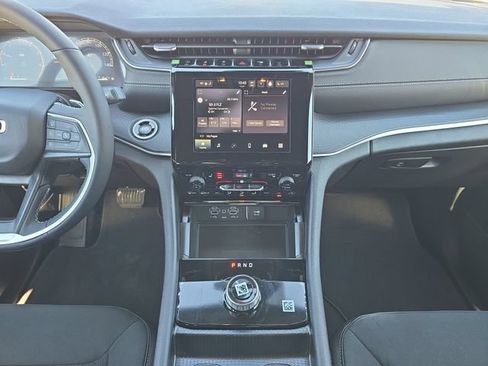 New 2026 Jeep Grand Cherokee L 2WD image 11