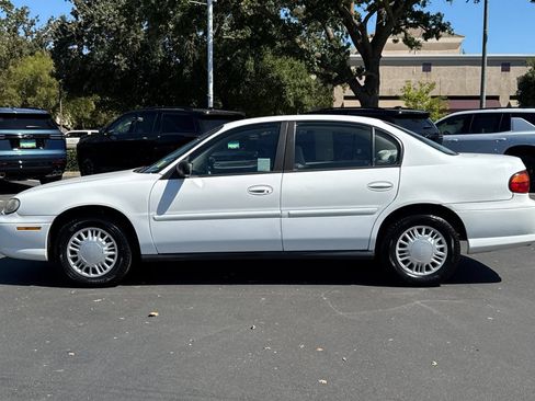 Used 2002 Chevrolet Malibu V6 w/ Preferred Equipment Group 1 FWD image 6
