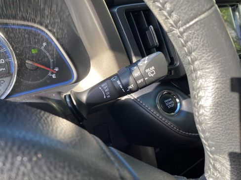 Used 2014 Toyota RAV4 Limited w/ Technology Package AWD/4WD image 24